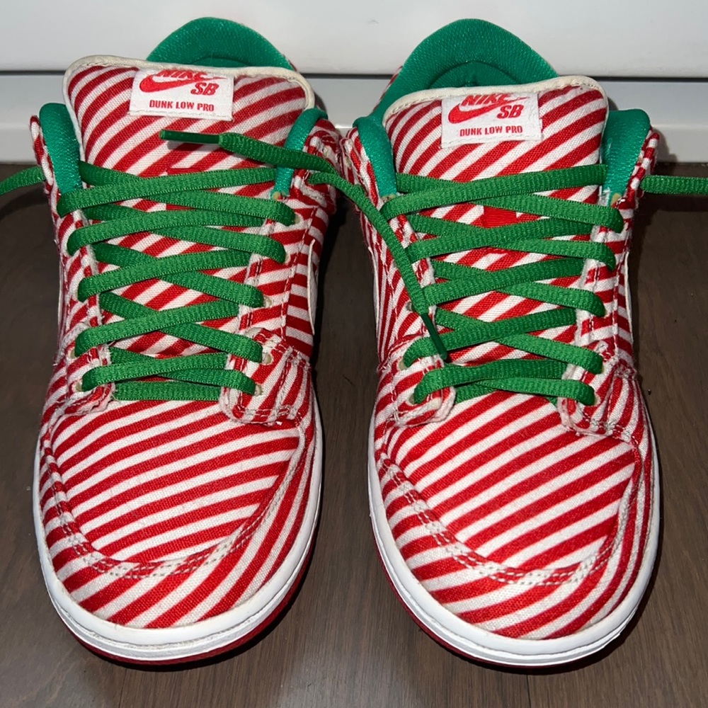 Nike SB Dunk Low Candy Cane Size 7